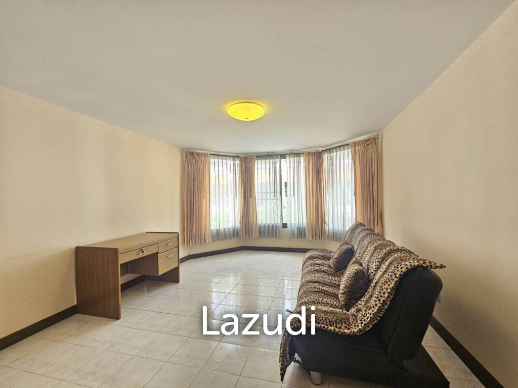 350 Kvm 4 Seng 4 Bad Rekkehus for Salg