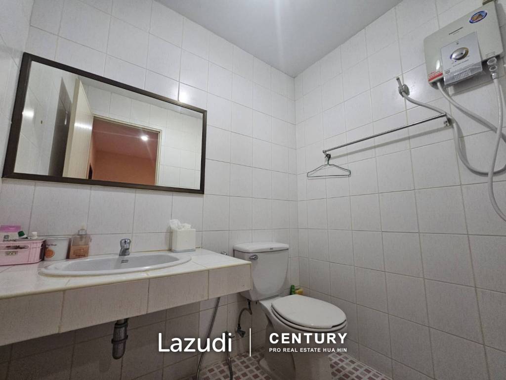 BAAN SUKSAMRAAN :  3 Storey townhouse near town and beach BAAN SUKSAMRAAN :  3 Storey townhouse near town and beach