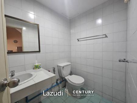 BAAN SUKSAMRAAN :  3 Storey townhouse near town and beach BAAN SUKSAMRAAN :  3 Storey townhouse near town and beach