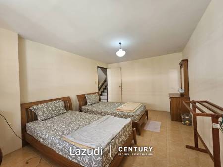 BAAN SUKSAMRAAN :  3 Storey townhouse near town and beach BAAN SUKSAMRAAN :  3 Storey townhouse near town and beach