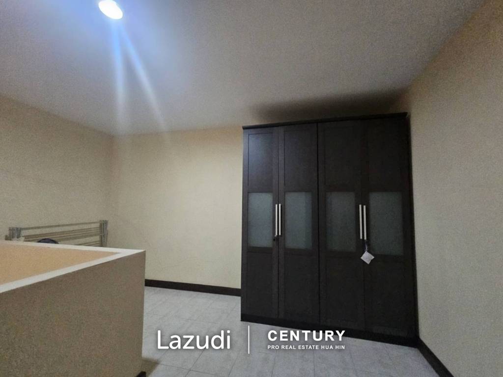 BAAN SUKSAMRAAN :  3 Storey townhouse near town and beach BAAN SUKSAMRAAN :  3 Storey townhouse near town and beach