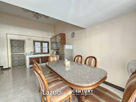 BAAN SUKSAMRAAN :  3 Storey townhouse near town and beach BAAN SUKSAMRAAN :  3 Storey townhouse near town and beach