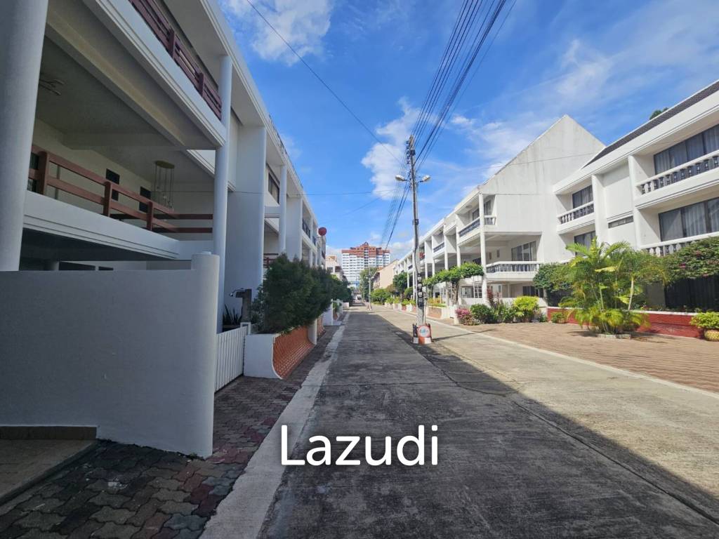 350 Kvm 4 Seng 4 Bad Rekkehus for Salg