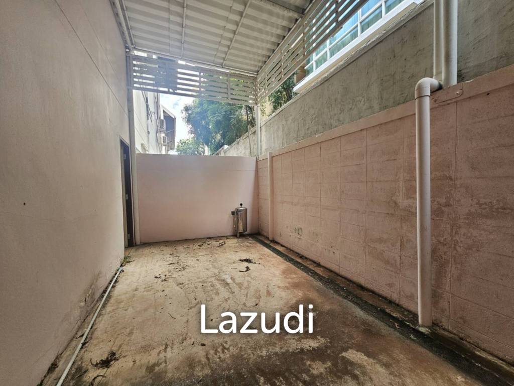 350 Kvm 4 Seng 4 Bad Rekkehus for Salg