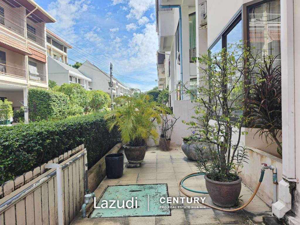 BAAN SUKSAMRAAN :  3 Storey townhouse near town and beach BAAN SUKSAMRAAN :  3 Storey townhouse near town and beach