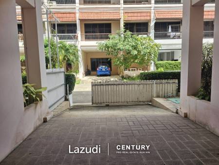 BAAN SUKSAMRAAN :  3 Storey townhouse near town and beach BAAN SUKSAMRAAN :  3 Storey townhouse near town and beach