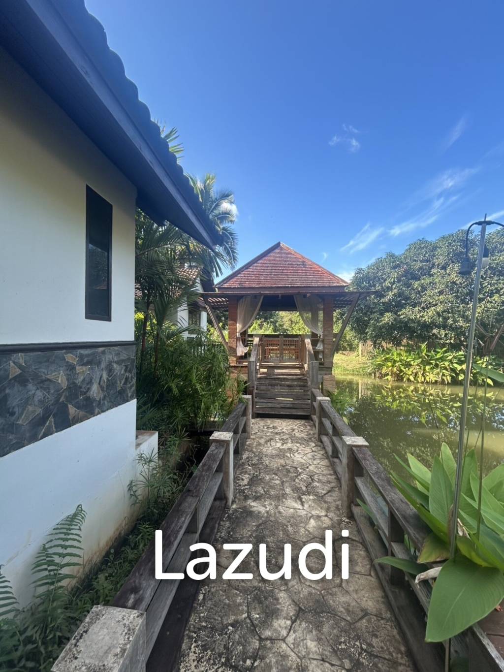 ขายบ้านพร้อมที่ดิน 2 ไร่ใกล้มหาวิทยาลัยและสนามบินในต.บ้านดู่