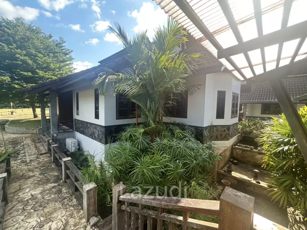 ขายบ้านพร้อมที่ดิน 2 ไร่ใกล้มหาวิทยาลัยและสนามบินในต.บ้านดู่
