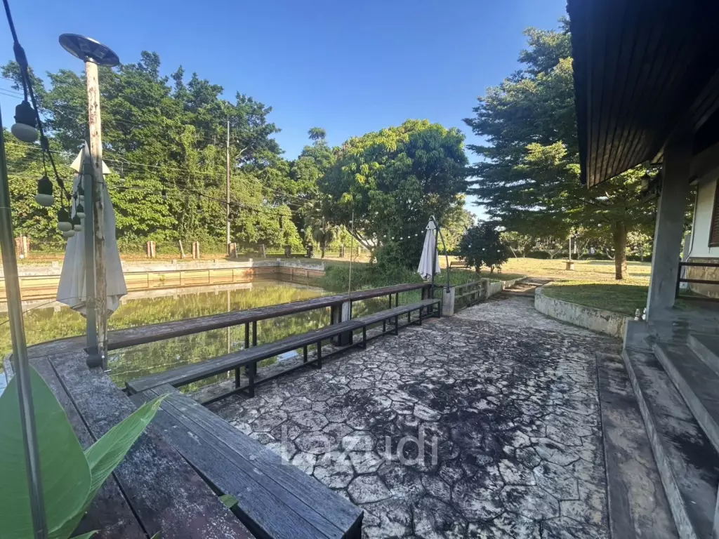 ขายบ้านพร้อมที่ดิน 2 ไร่ใกล้มหาวิทยาลัยและสนามบินในต.บ้านดู่