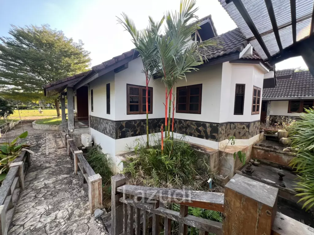 ขายบ้านพร้อมที่ดิน 2 ไร่ใกล้มหาวิทยาลัยและสนามบินในต.บ้านดู่