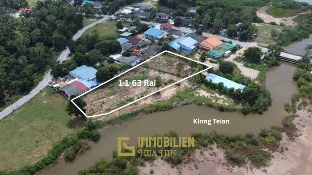 Gute Lage / Großes Grundstück / in Flussnähe