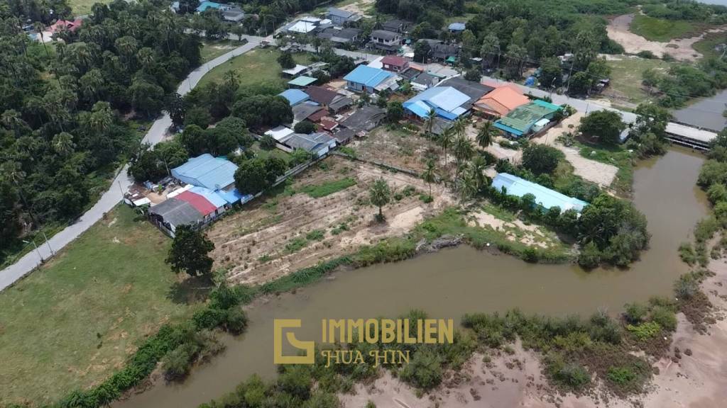 Gute Lage / Großes Grundstück / in Flussnähe