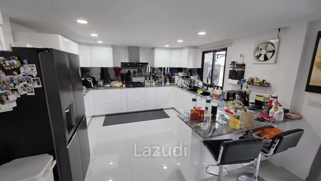 3 Bed 3 Bath 42 SQ.W. 168 SQ.M Townhouse For Sale in Pridi Banomyong 41