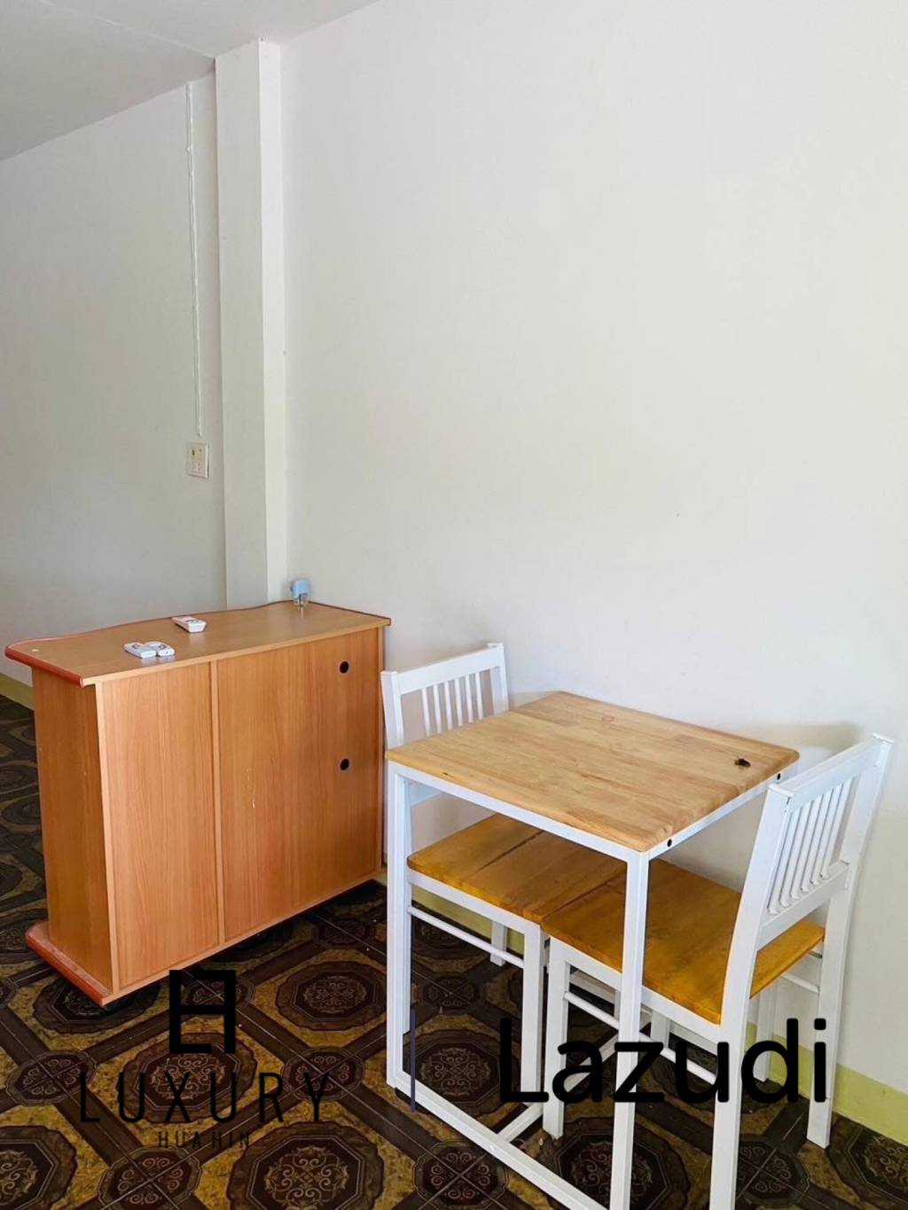 Prime Investment Opportunity: 8-Unit Townhouse Building Close to Cha-Am Hospital