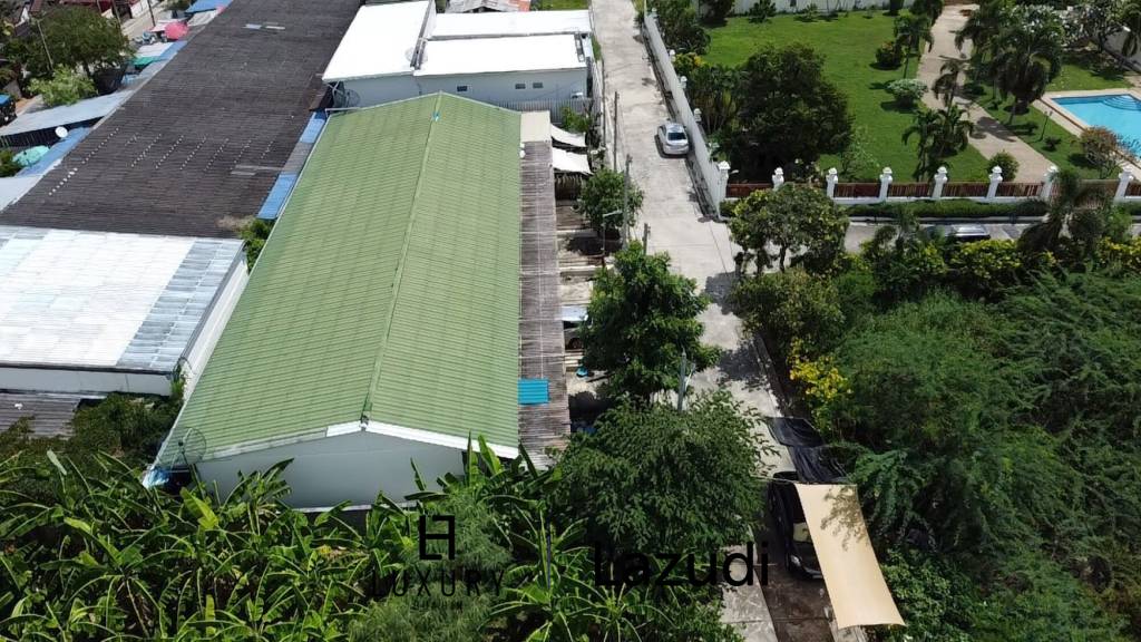 Prime Investment Opportunity: 8-Unit Townhouse Building Close to Cha-Am Hospital