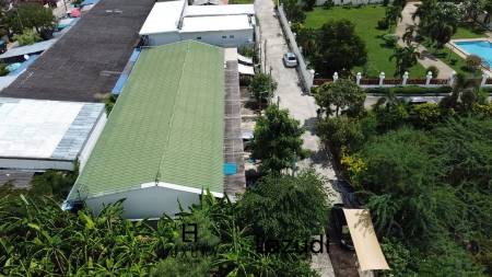 Prime Investment Opportunity: 8-Unit Townhouse Building Close to Cha-Am Hospital