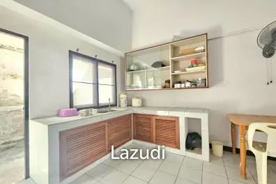 BAAN SUKSAMRAN : 3 Storey townhouse near town and Beach