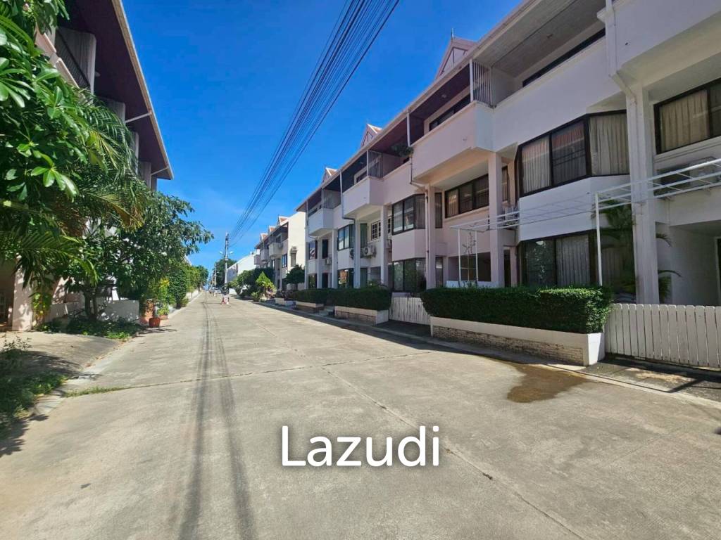 350 Kvm 8 Seng 4 Bad Rekkehus for Salg