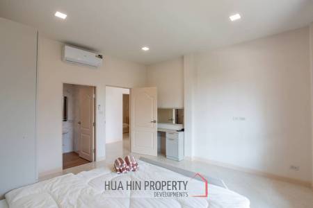 125 sqm pool villa in Pran Buri Baan Rak Phase 4