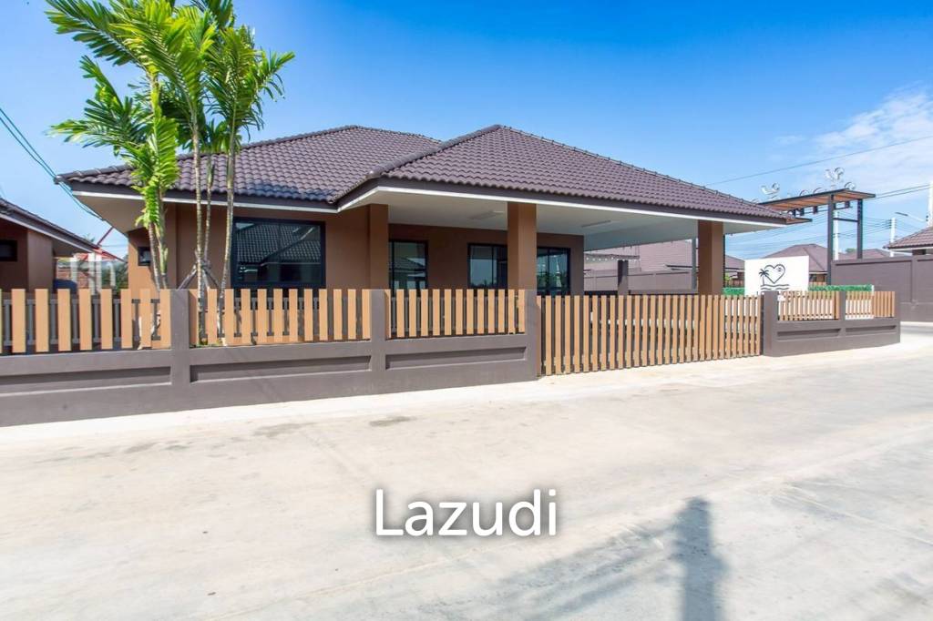 125 sqm pool villa in Pran Buri Baan Rak Phase 4