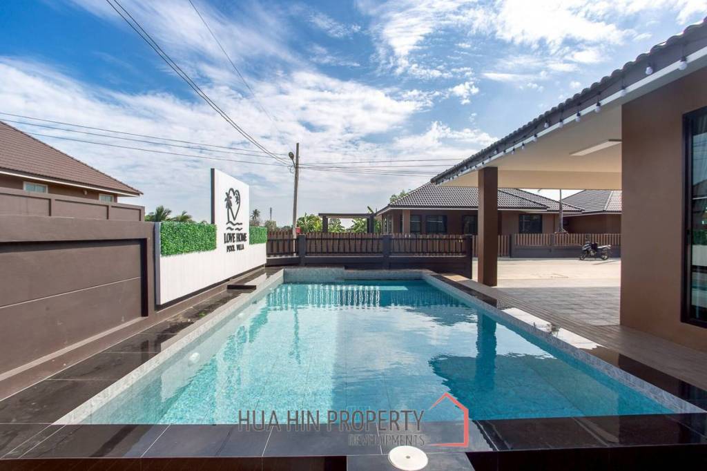125 sqm pool villa in Pran Buri Baan Rak Phase 4