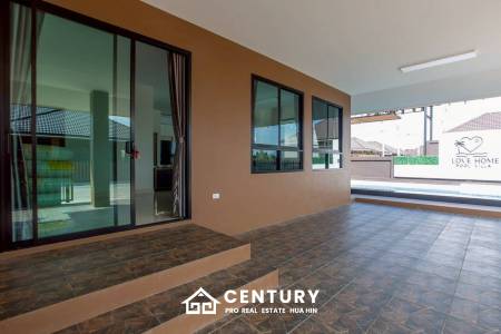 320 ตร.ม 3 เตียง 4 อาบน้ำ วิลล่า For ขาย