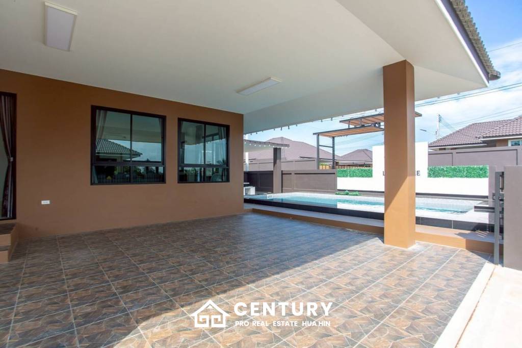 320 ตร.ม 3 เตียง 4 อาบน้ำ วิลล่า For ขาย