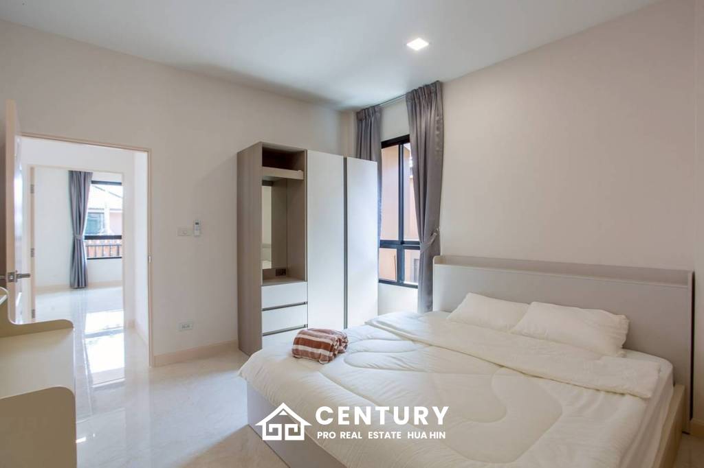 320 ตร.ม 3 เตียง 4 อาบน้ำ วิลล่า For ขาย