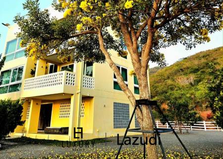 วิลล่าทันสมัยพร้อมสวนสวยที่อ่าวน้อย ประจวบคีรีขันธ์