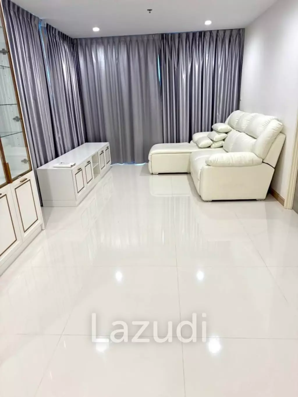 2 Bed 2 Bath 99 SQ.M Supalai Riva Grande