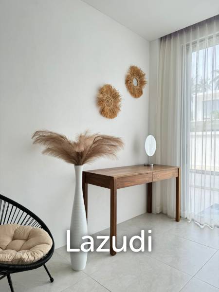 Modern Villa with Mountain and Sunset Views