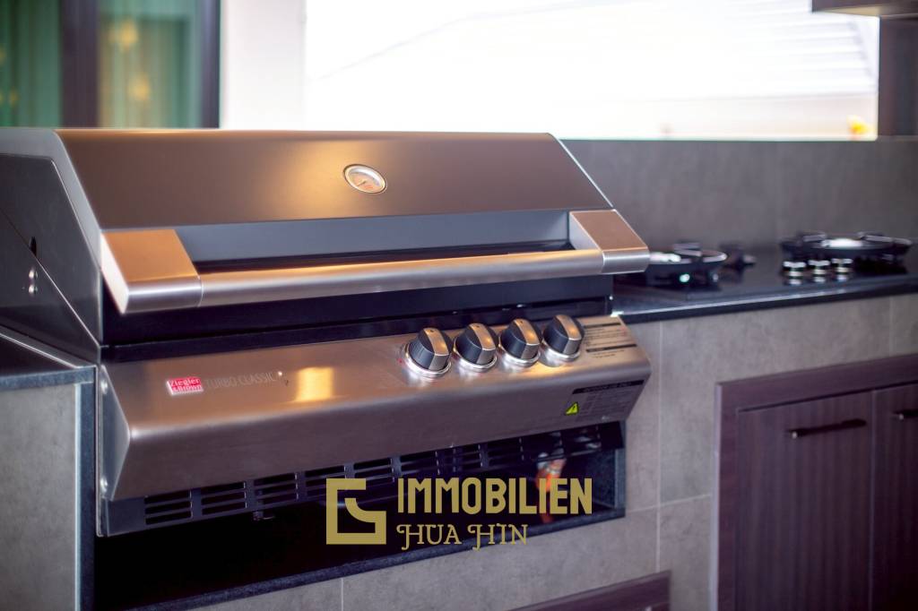 วิลล่าวิวเขาสุดพรีเมียม! ใกล้หัวหิน พร้อมสระน้ำเกลือ 12 ม. และโซลาร์ 10kW