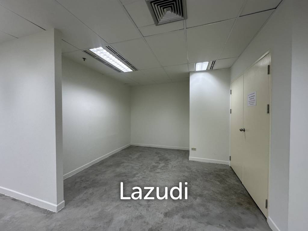 Chartered Square Office for Sale in Si Lom Bangkok
