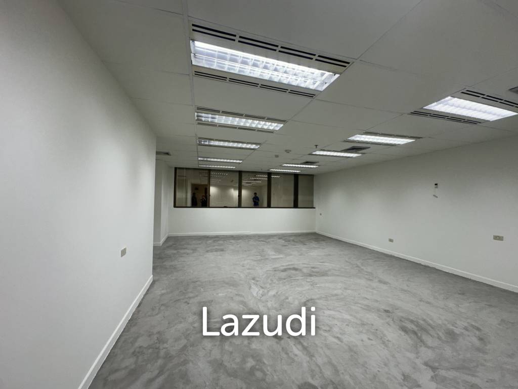Chartered Square Office for Sale in Si Lom Bangkok