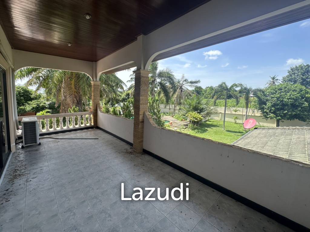 4 Beds 3 Baths 900 SQ.M. Villa In Pornprapanimit