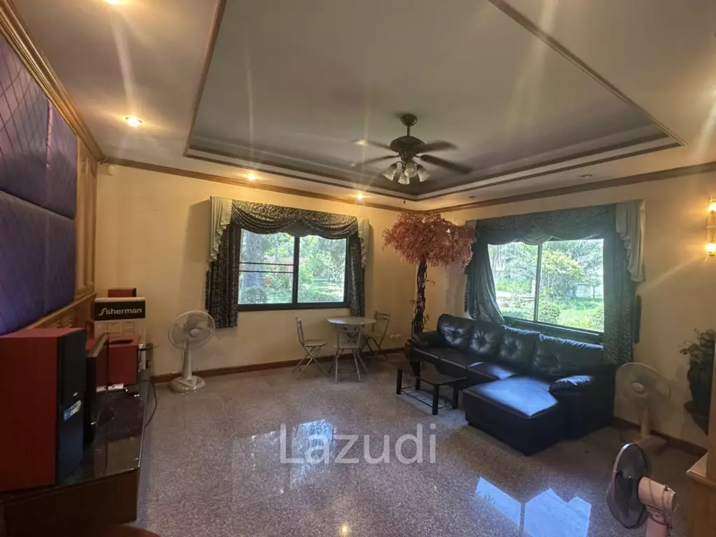 4 Beds 3 Baths 900 SQ.M. Villa In Pornprapanimit