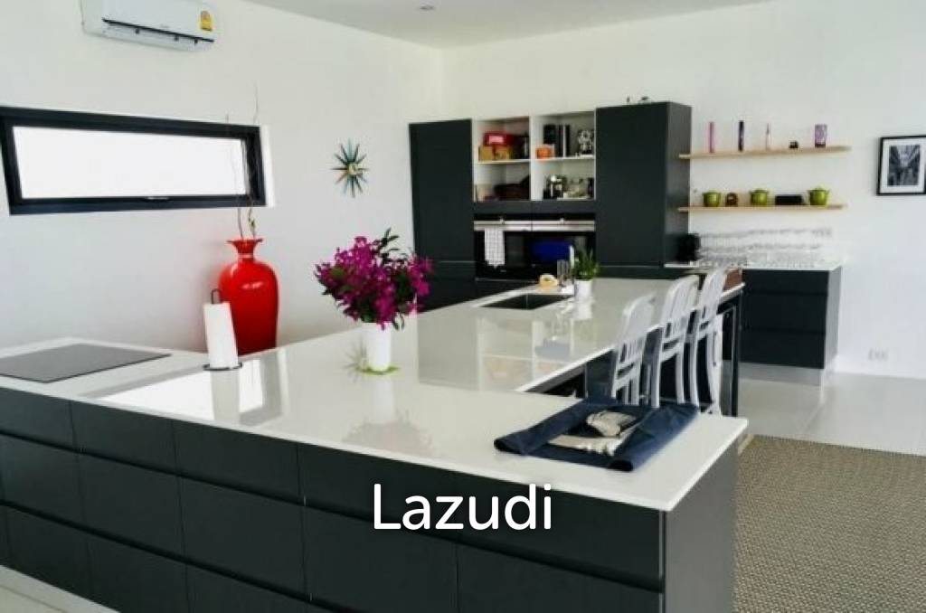 1,000 Sqm 4 Bed 4 Bath Villa For Sale