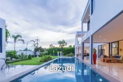 LA LUA : Modern 4 Bed 2 Storey Villa within Resort Complex with Great Views