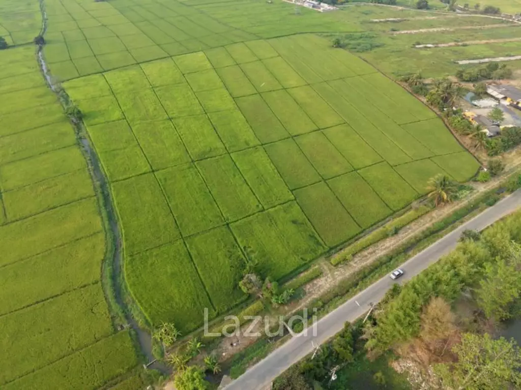 ขายที่ดิน 18 ไร่ ติดถนนลาดยางและคลองชลประทาน อ.แม่ริม