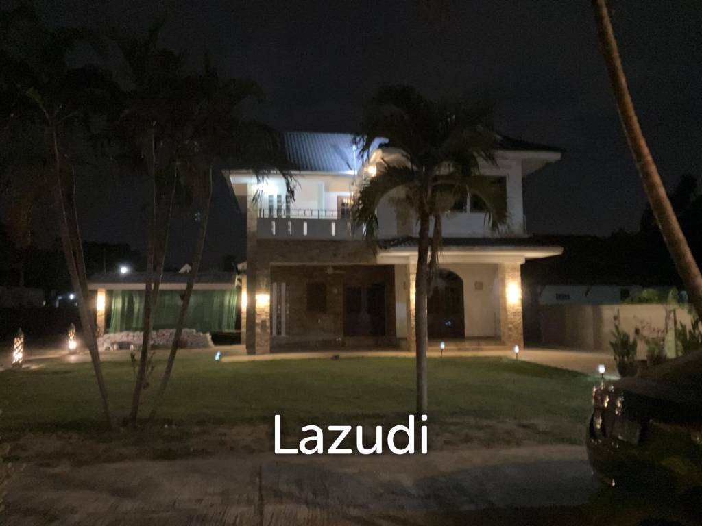 Baan Sabay Style: 2 bedroom Modern 2-Storey  Community pool