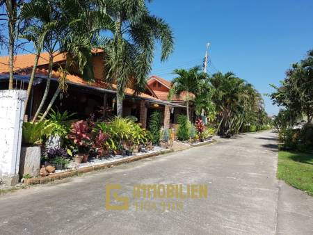 Gemeinschaftspool / Einstöckig / gepflegt