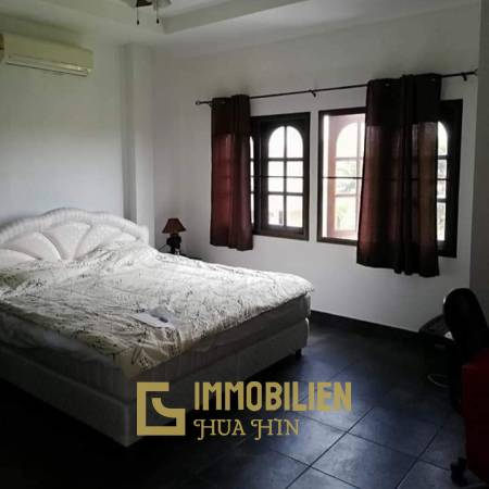 Gemeinschaftspool / Einstöckig / gepflegt