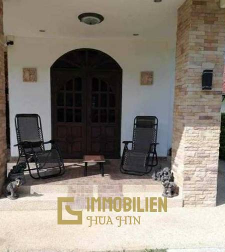 Gemeinschaftspool / Einstöckig / gepflegt