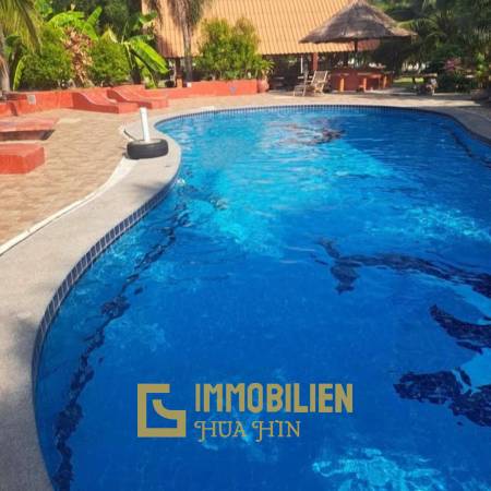 Gemeinschaftspool / Einstöckig / gepflegt