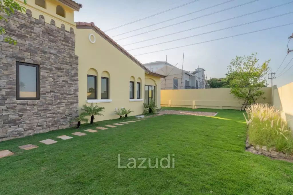 3 Bedrooms 4 Bathrooms 280 SQ.M. Nusa Chivani
