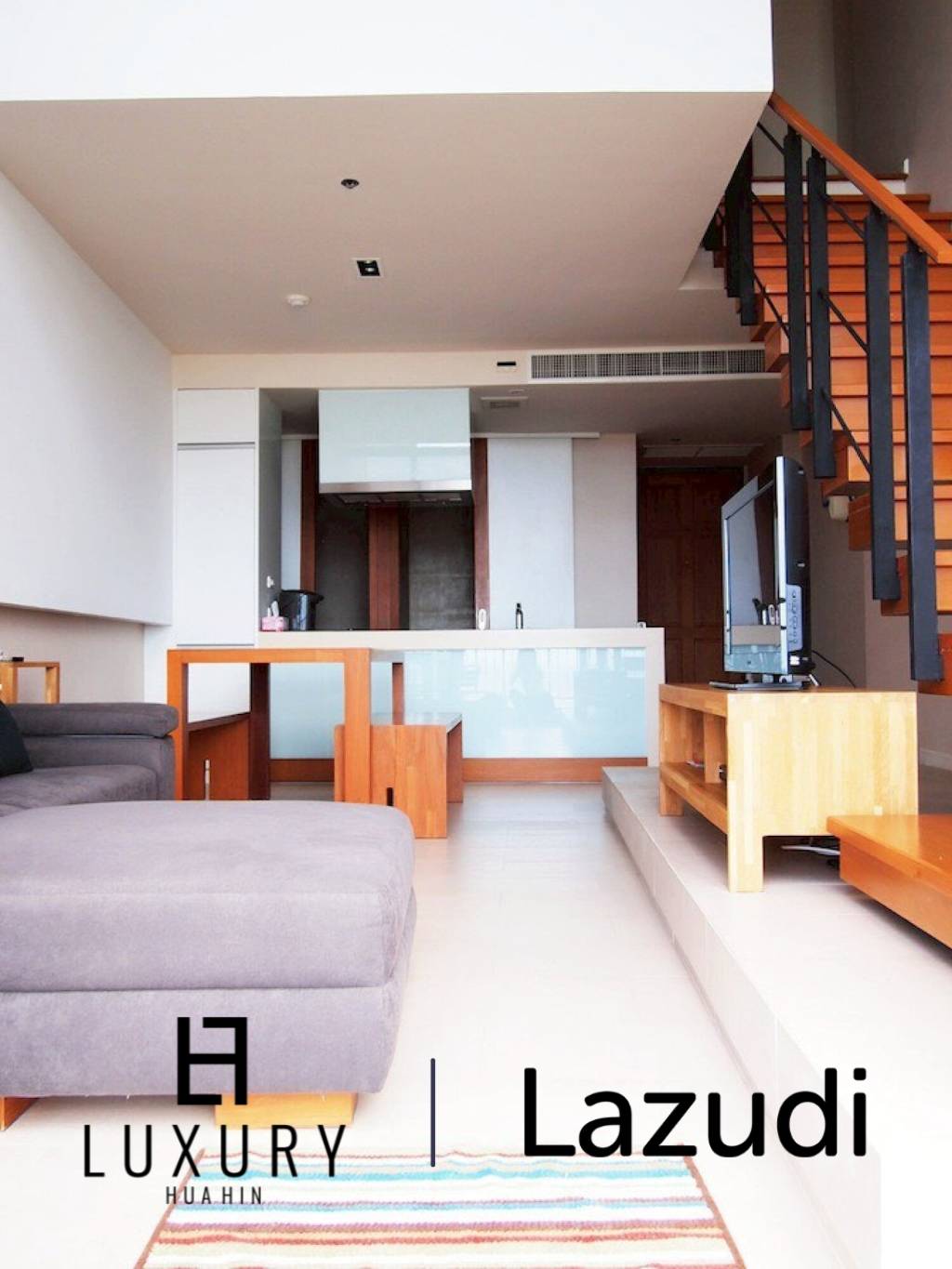 Двухуровневые апартаменты / 69 кв. м / Вид на море