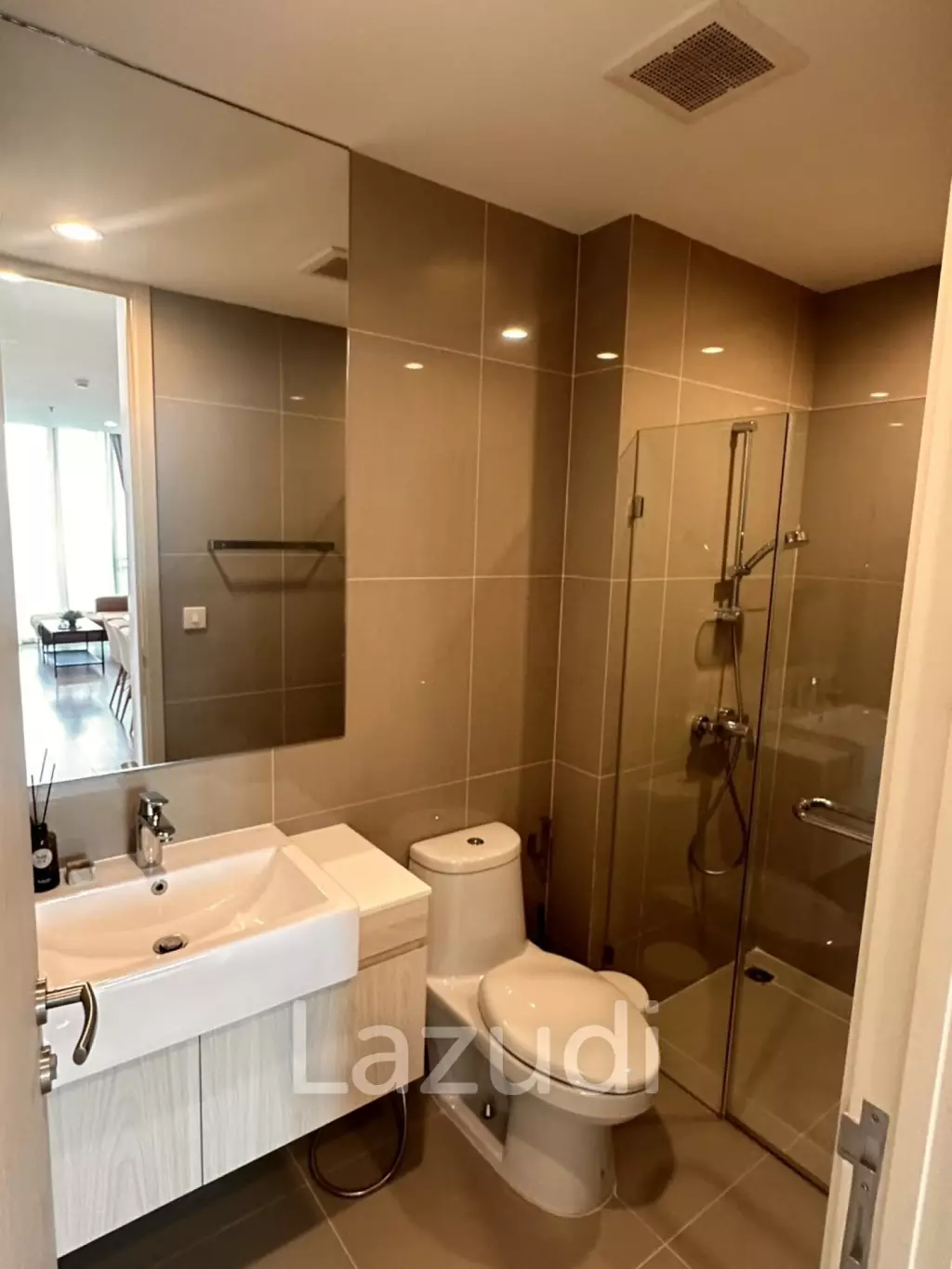 2 Bed Condo in Noble Recole Sukhumvit 19 Bangkok