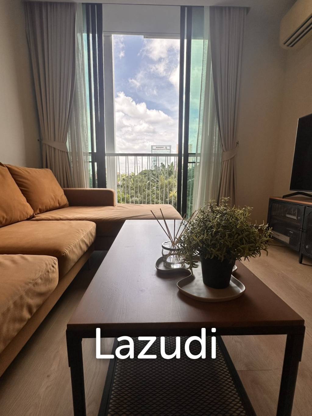 2 Bed Condo in Noble Recole Sukhumvit 19 Bangkok