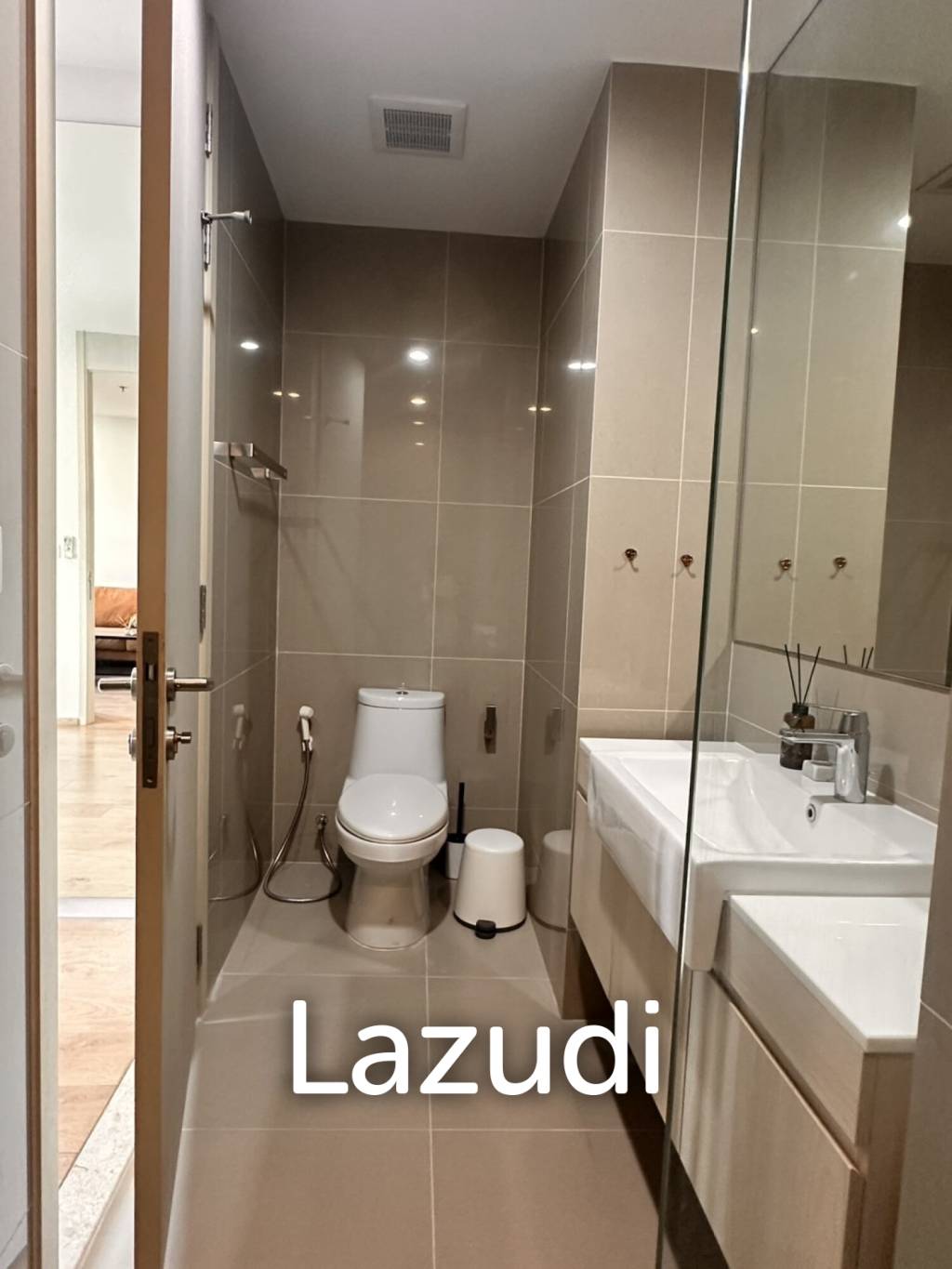 2 Bed Condo in Noble Recole Sukhumvit 19 Bangkok