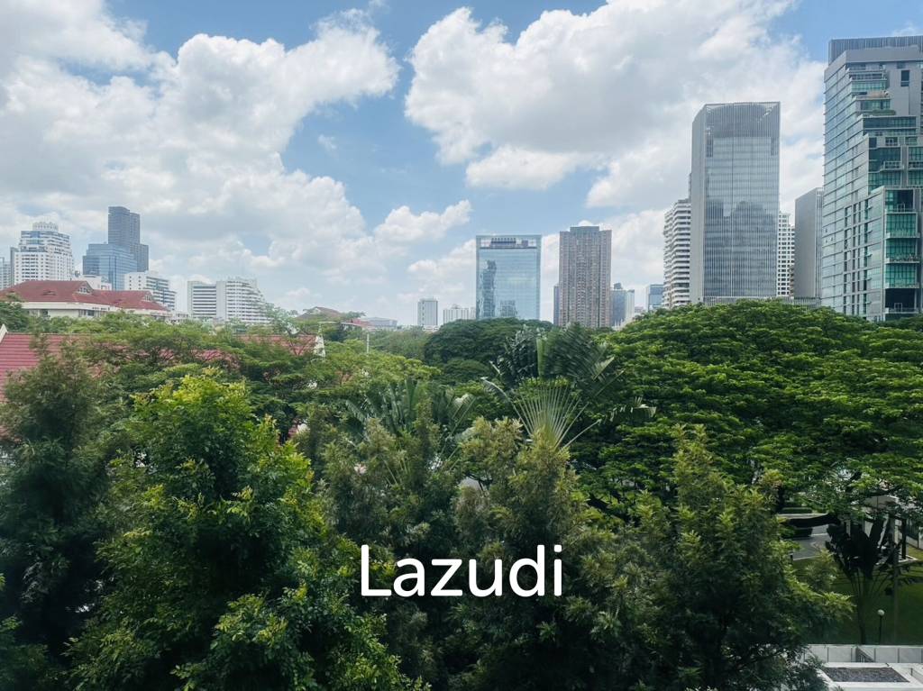 2 Bed Condo in Noble Recole Sukhumvit 19 Bangkok